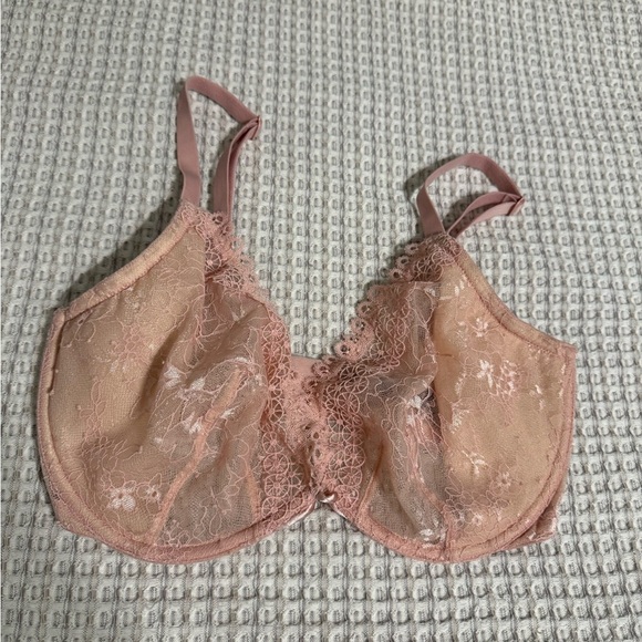 VS Lace Underwire Push-Up Bra Without Padding - Picture 1 of 4